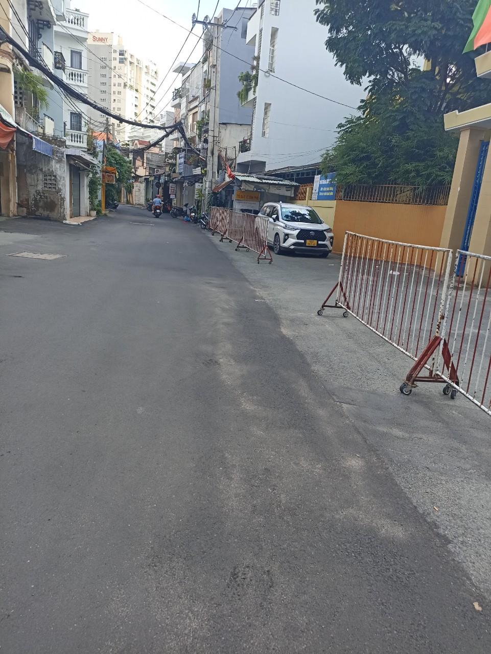 Nhà bán,2 tầng,4.7x15m2,HXH,Trần quý cáp,bình thạnh,giá:5,1ty.