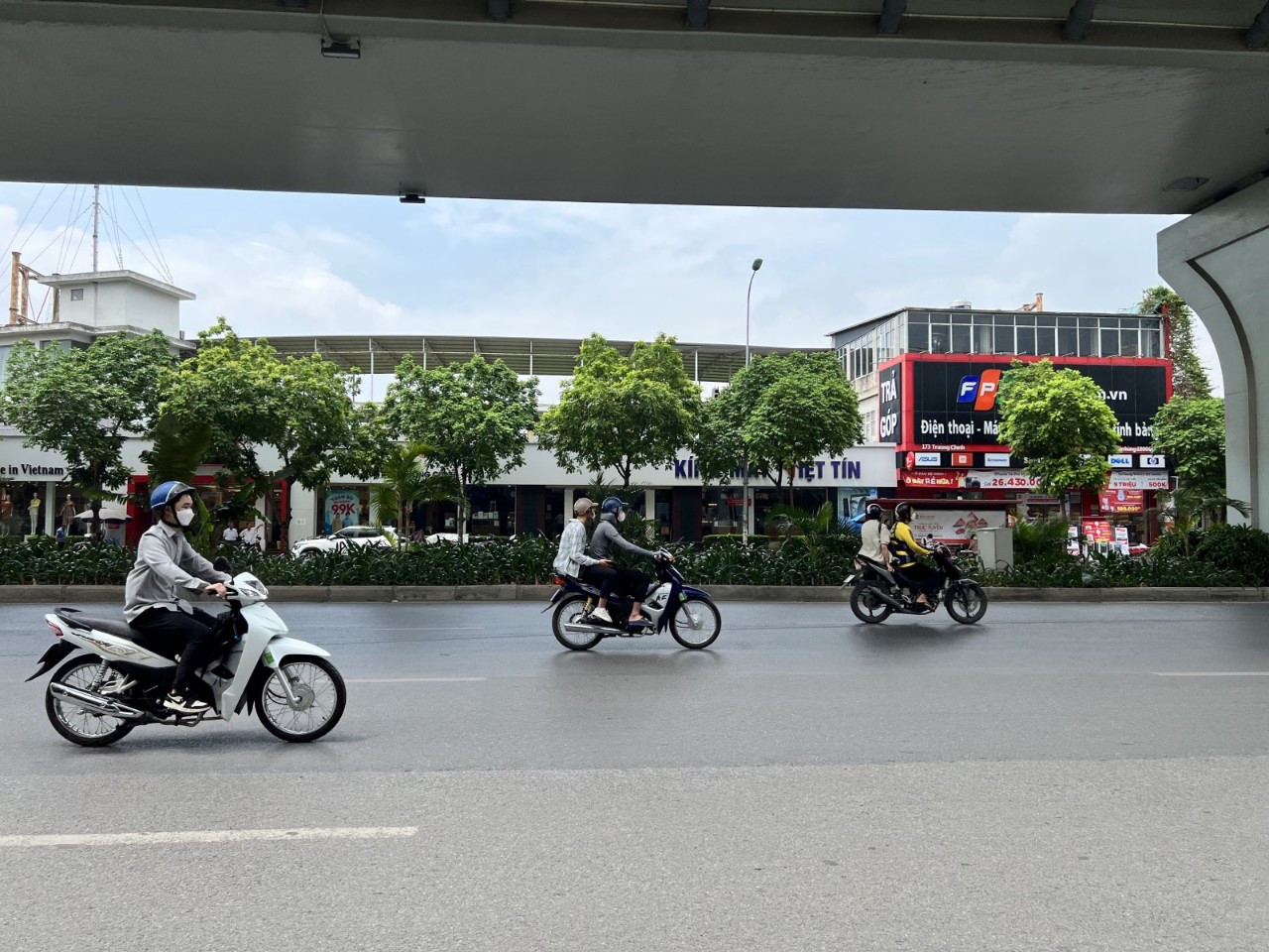 Mặt phố TRƯỜNG CHINH,NGÃ TƯ SỞ,ĐỐNG ĐA,65m,4T,MT4,5m,VỈA HÈ ,KD,14 tỷ.