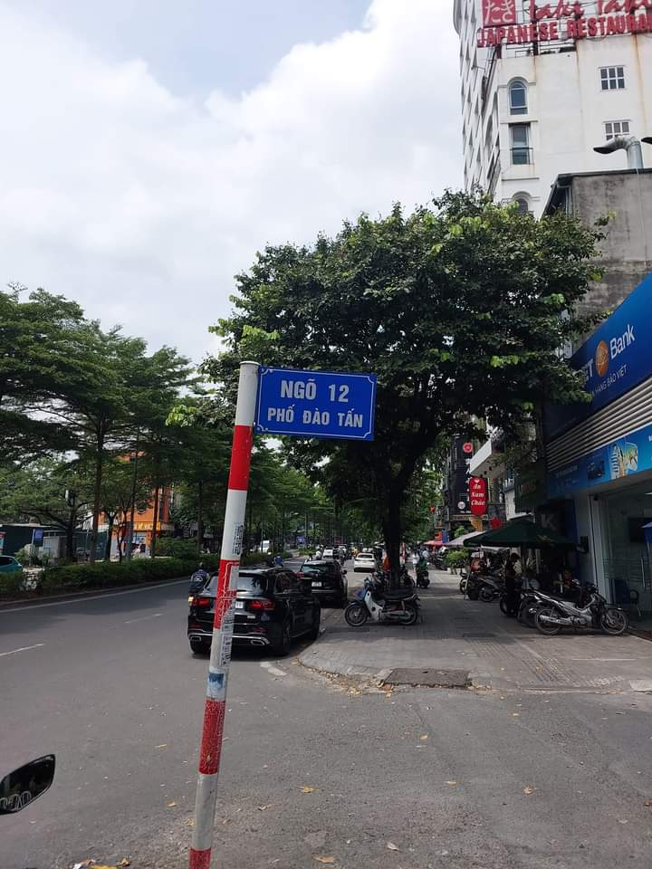 BÁN NHÀ PHỐ ĐÀO TẤN – Ô TÔ TRÁNH - 134M2 – 5 TẦNG – 30.5 TỶ.