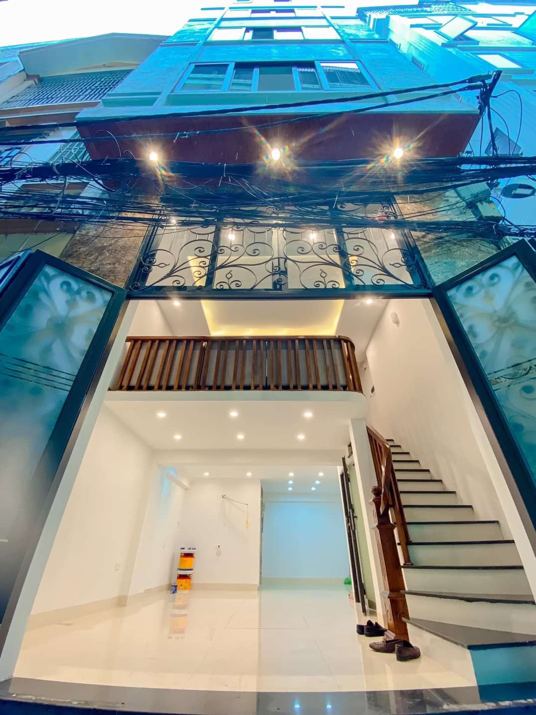 Cần Bán nhà phố Vương Thừa Vũ ô tô thang máy 40m 7Tg MT 4,5m hơn 7 tỷ LHCC..
