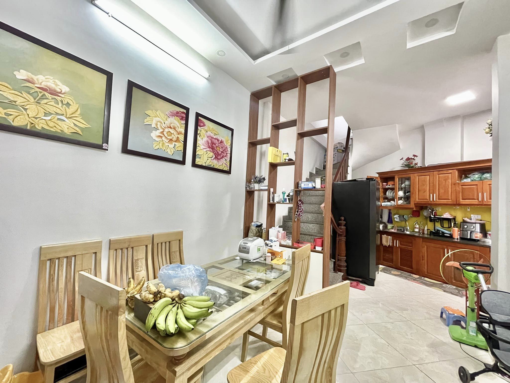 Bán nhà ngõ bờ sông Kim Đồng, 35m2 x 5T đủ nội thất, ô tô đỗ, lô góc, sân rộng. Giá 3,7 tỷ