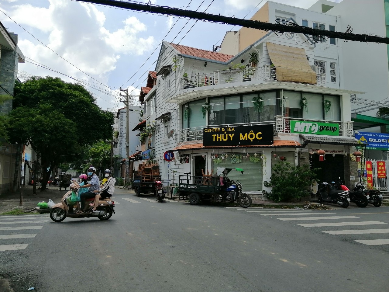 Hàng ngon ngay Cư xá Bắc Hải, Quận 10, 4.5x11, chỉ 5 tỷ nhỉnh.