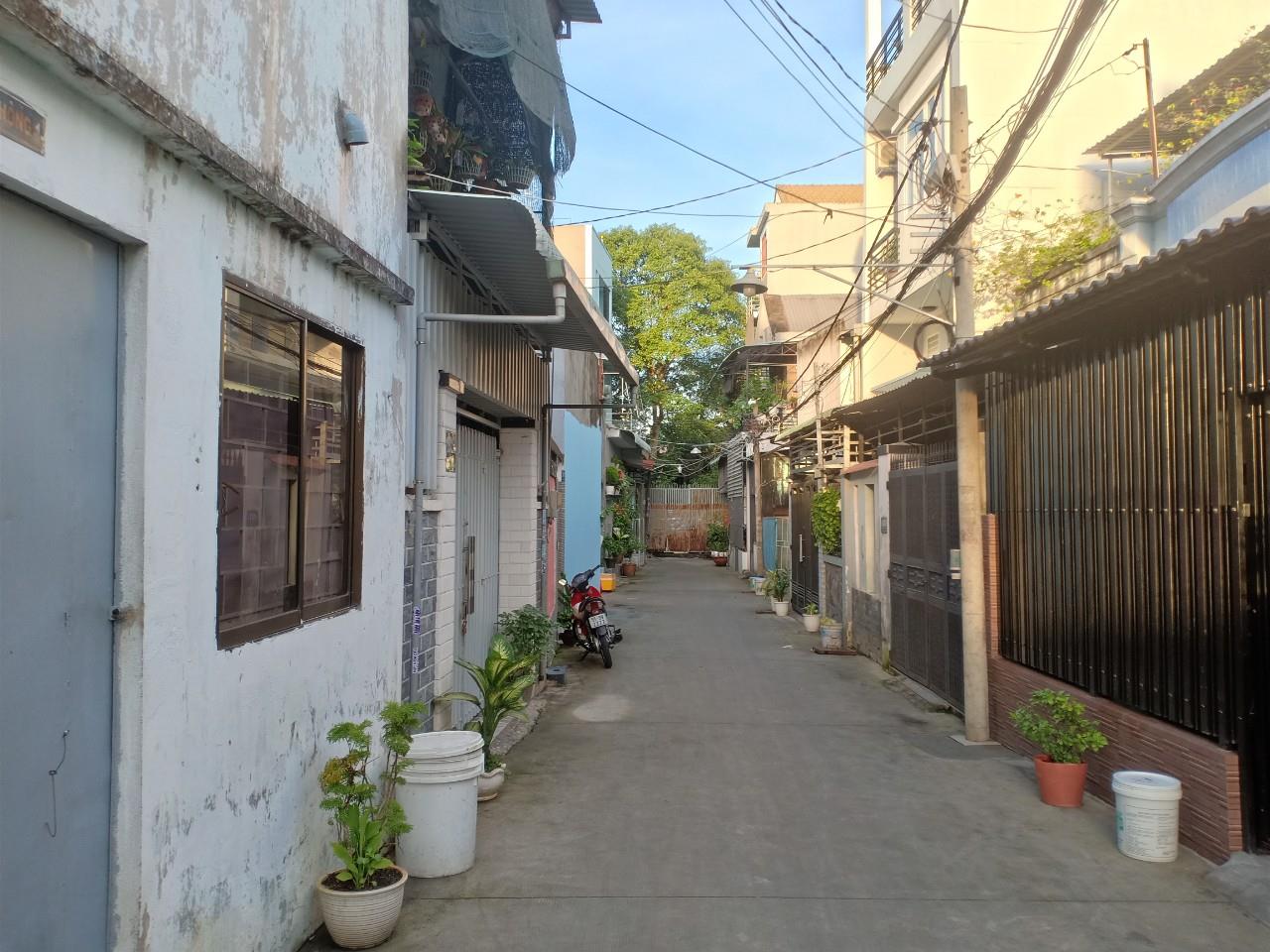 Bán nhà Đặng Văn Bi, Trường Thọ Thủ Đức, hẻm xe hơi thẳng trục, 75 m2, giá chỉ 5,2 tỷ.