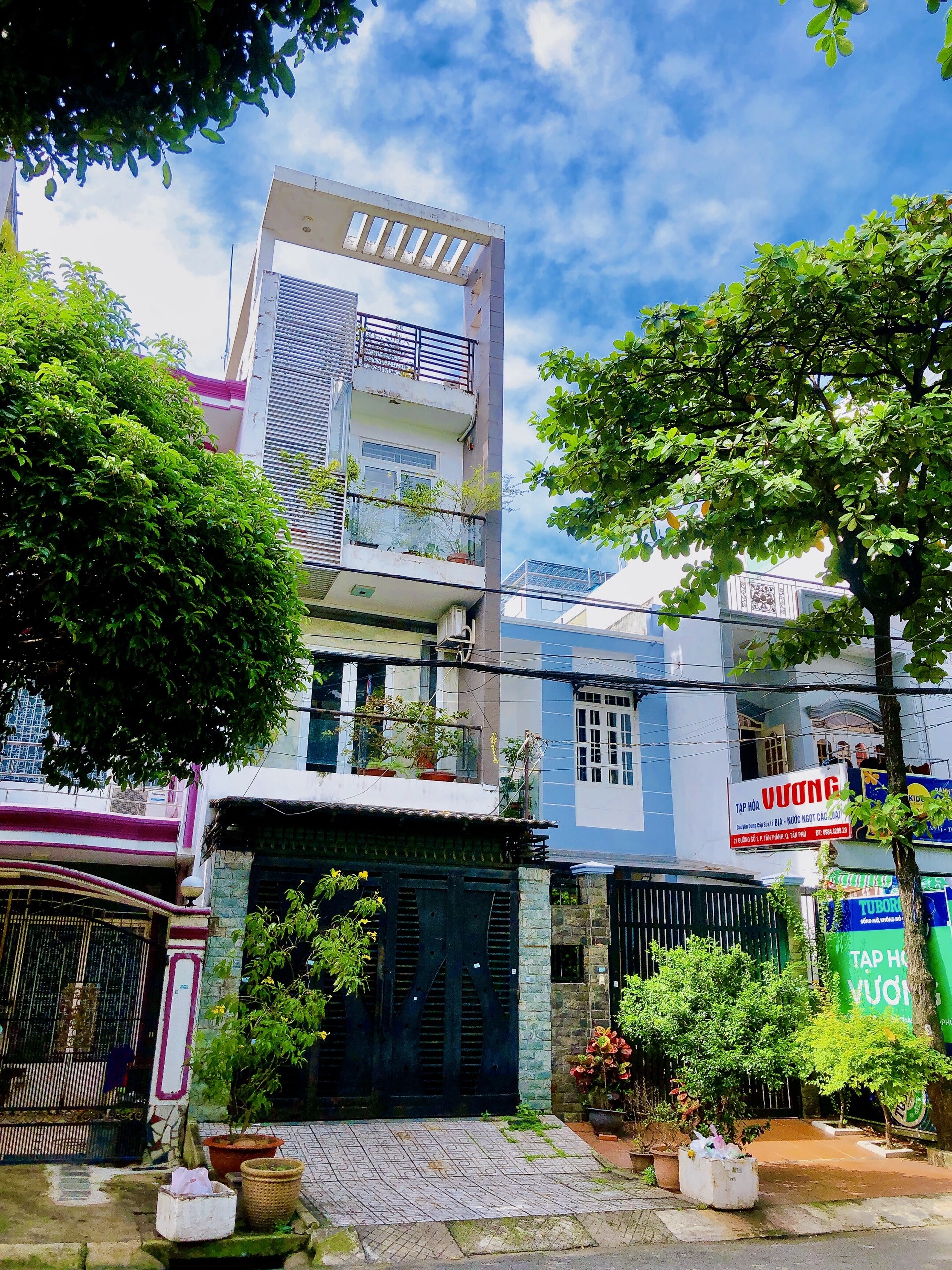 Bán nhà mặt tiền đường Phường Tân Thành,DT:4x20m đúc 1 lầu giá 10.5 tỷ.