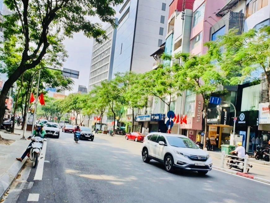 Bán nhà mặt phố đường Nguyễn Văn Tuyết quận Đống Đa 181m2 x 10 tầng MT 6.1m giá 90 tỷ.