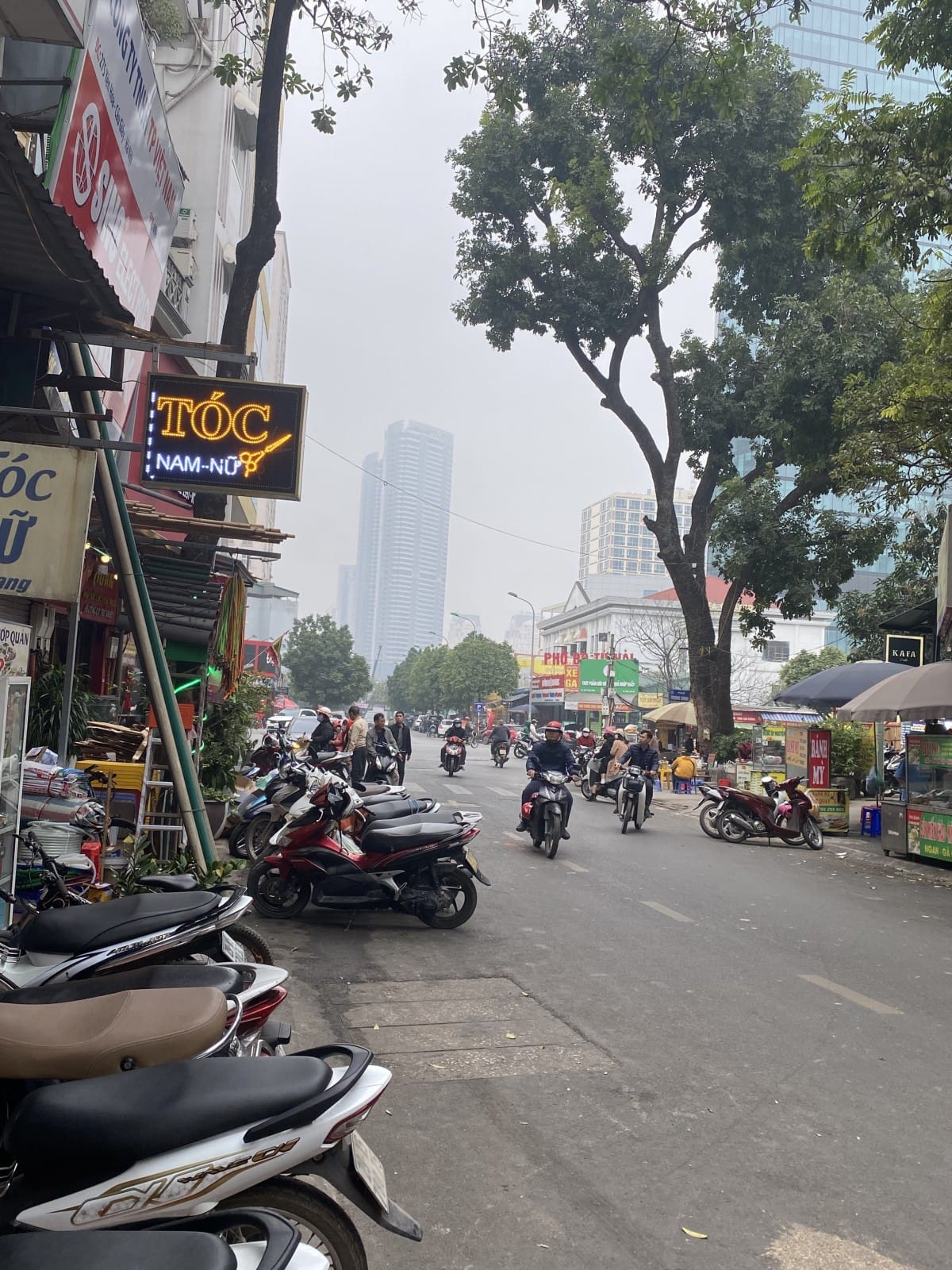 NHÀ YÊN HÒA CẦU GIẤY 9.5 TỶ 42m 5 TẦNG MẶT TIỀN 3.3m THANG MÁY KINH DOANH SẦM UẤT