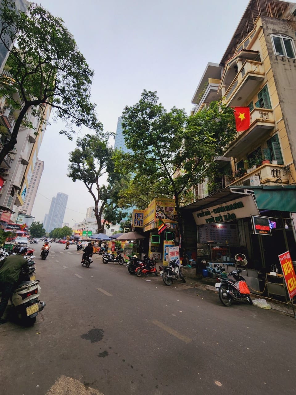 SIÊU PHẨM MẶT PHỐ YÊN HÒA CẦU GIẤY 2 TỶ 60m 5 TẦNG MT5m KINH DOANH Ô TÔ TRÁNH