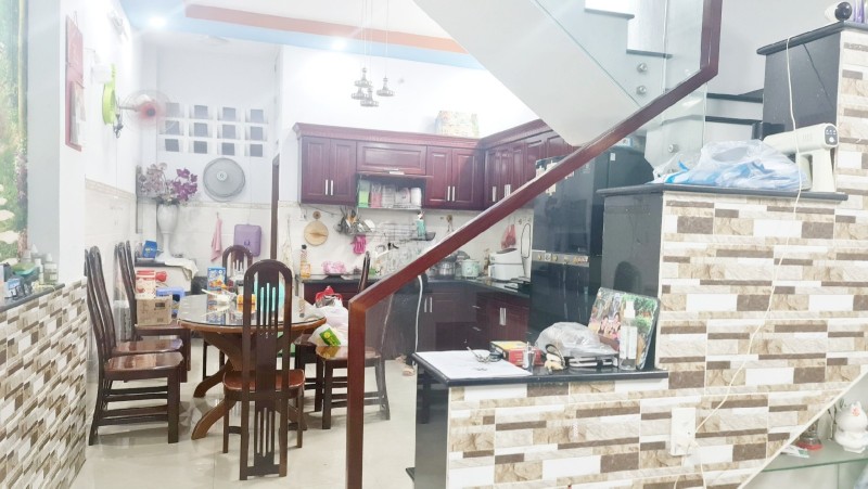 Bán Nhà Thạch Lam,Phú Thạnh,Tân Phú, 4 Tầng,( 4m x 15.5m )Chỉ 5.6 Tỷ