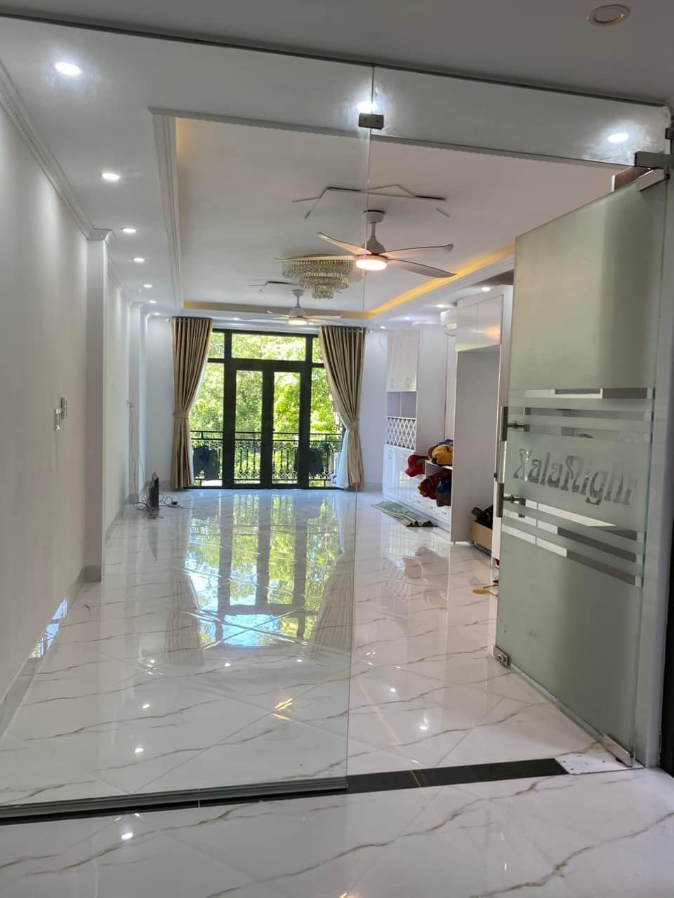 KHU PHÂN LÔ – Ô TÔ ĐỖ CỬA – TRƯỚC NHÀ VỈA HÈ 2M – LÔ GÓC – NGÕ THÔNG – NHÀ ĐẸP – XÃ ĐÀN