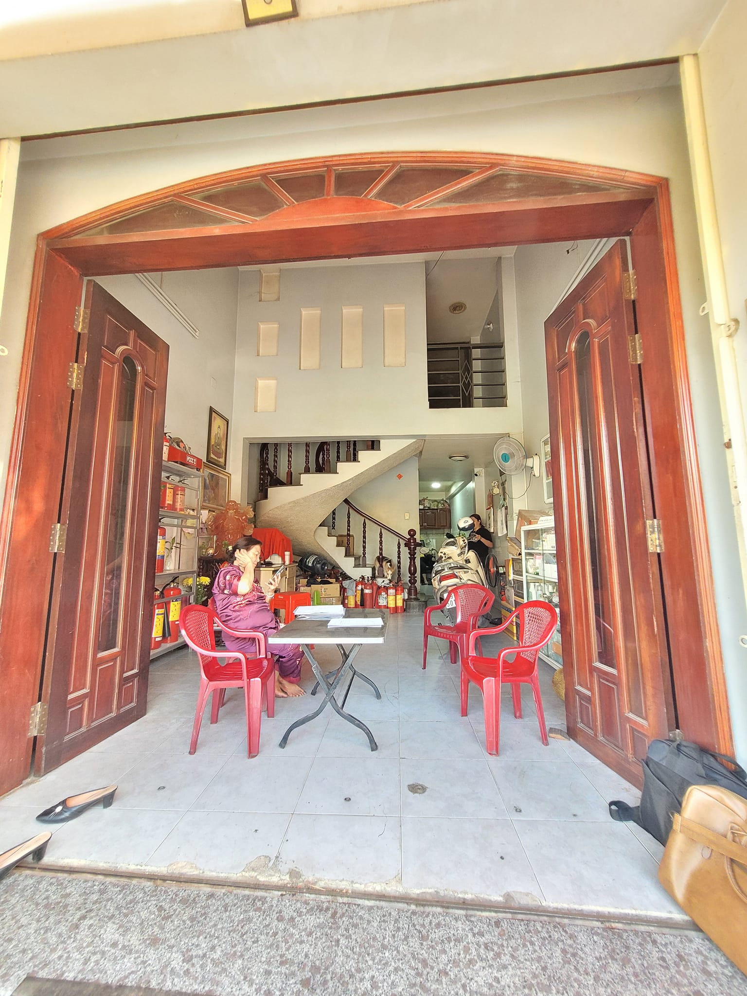 BÁN NHÀ MT Lê Thúc Hoạch, Tân Phú 6 tầng 54m2 (4,2x13). Ở ngay. Giá chỉ 11 tỷ..