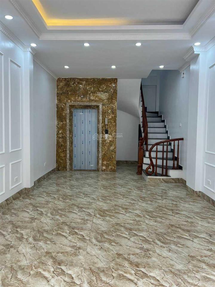 Bán nhà 6,5T Vương Thừa vũ cách phố 20m Thang máy.