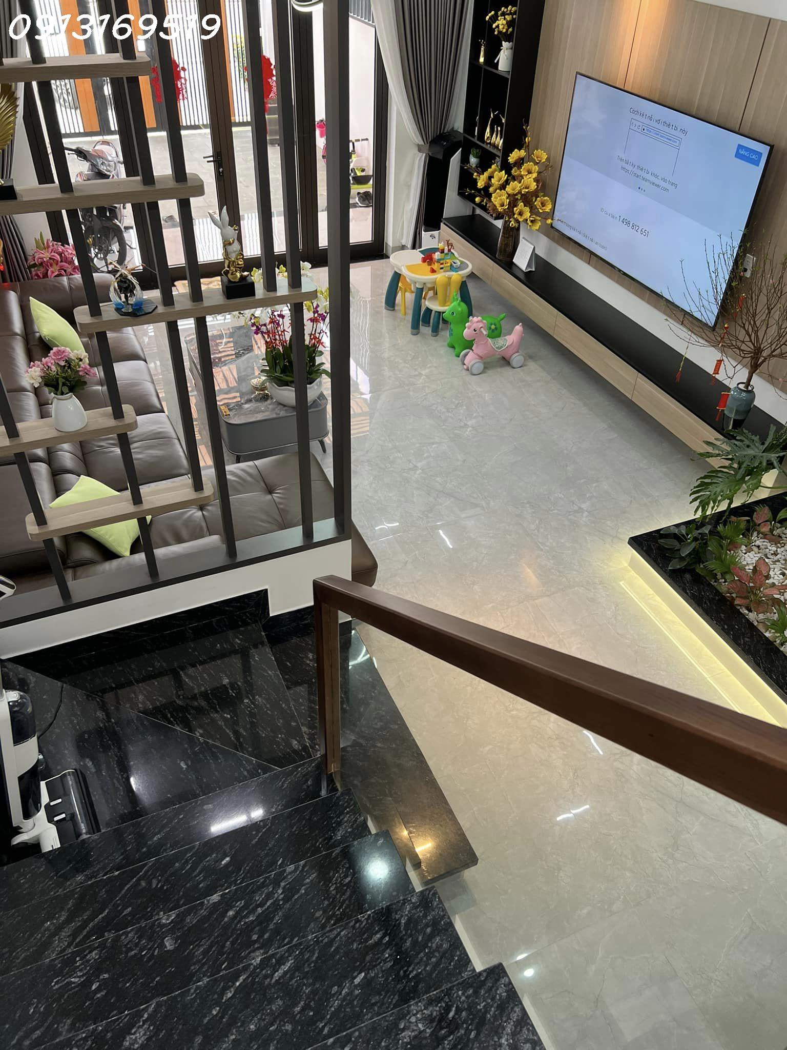 BÁN NHÀ TÂY SƠN, 31m2x 4T, MT4.6m, Ô TÔ ĐỖ CỔNG, LÔ GÓC, KINH DOANH, CHỈ HƠN 3 TỶ.