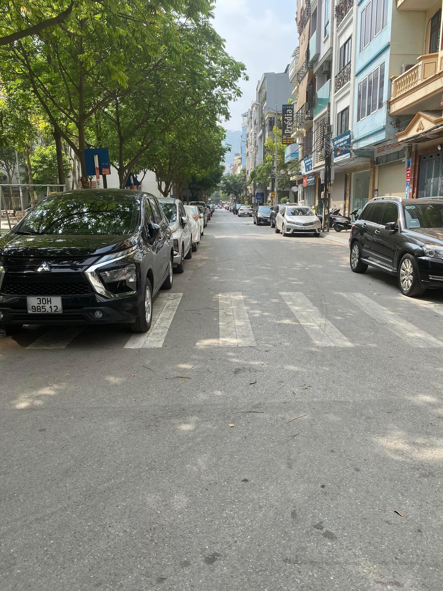 H5 EM ĐANG CHUYỂN NHÀ CẦN BÁN GẤP! Nhà mặt ngõ 3 Phố Phạm Tuấn Tài, quận Cầu Giấy! Nhà 55m2, 5,5 tầng, mặt tiền 5m( sổ)