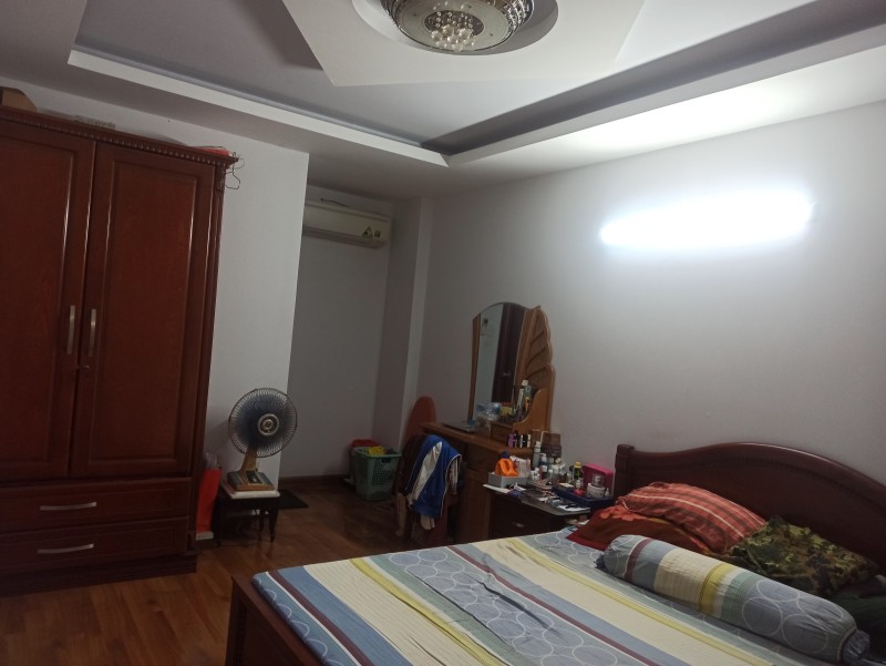 Bán nhà Bùi Thế Mỹ, Tân Bình, 4 tầng, 51m2, ngang 4m , chỉ 5 tỷ nhỉnh