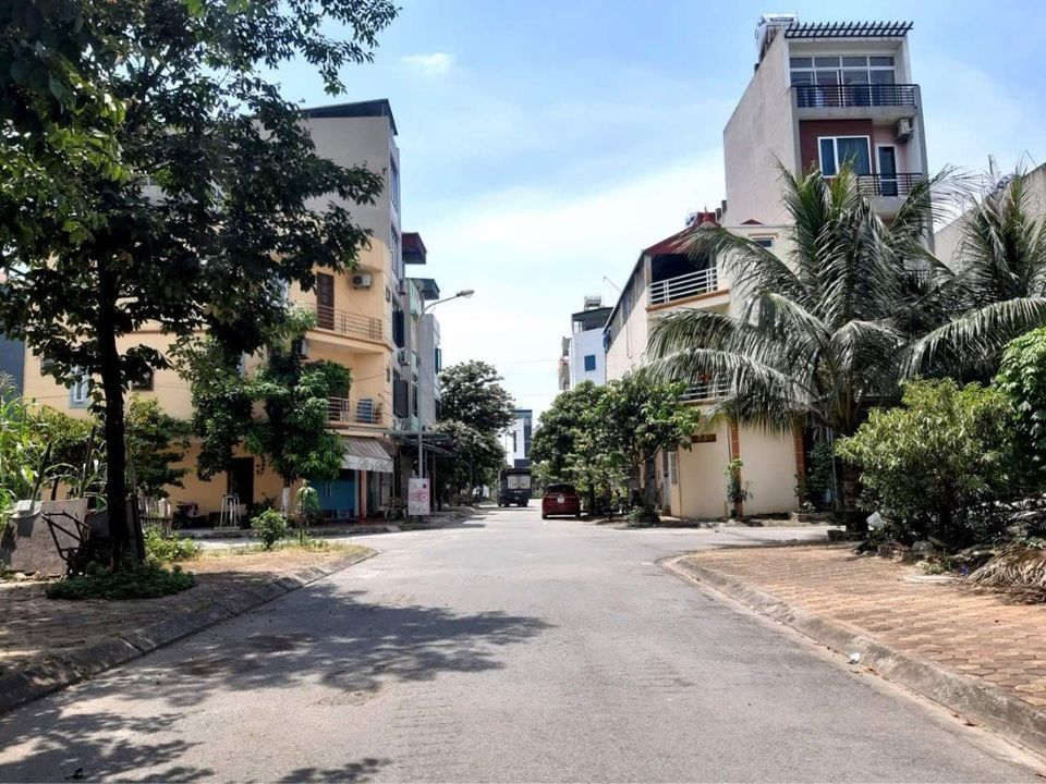 Bán nhanh 65m2 đất TĐC Trâu Quỳ view vườn hoa.