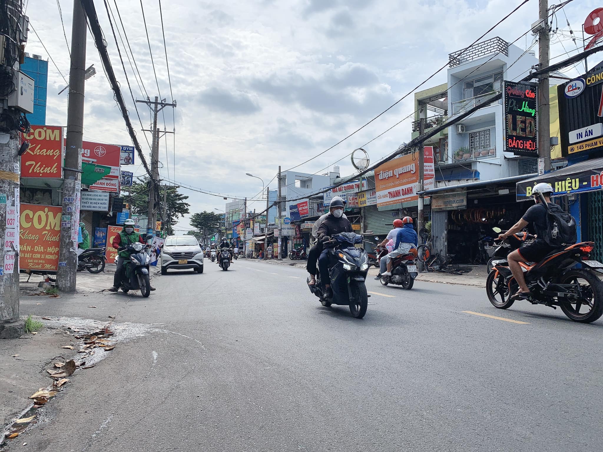 MTKD, ĐƯỜNG XE TẢI THỘNG THOÁNG, NGUYỄN ẢNH THỦ Q12. NGANG 5M. VỊ TRÍ ĐẮC ĐỊA HIẾM CÓ.