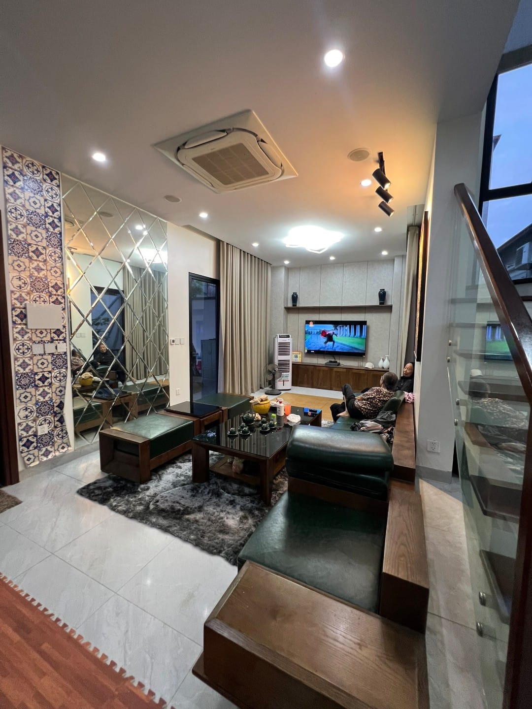 Bán nhà phố Trần Duy Hưng - Cầu Giấy, 50m ra ô tô, ngõ nông, dt 55m, 4,8 tỷ