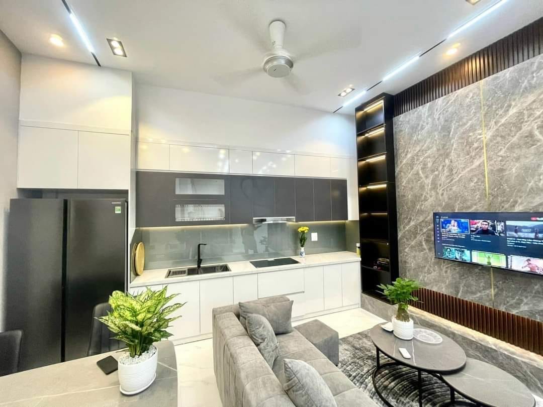 Bán Nhà Yên Hòa - Cầu Giấy, lô góc 3 thoáng, ô tô 50, mặt tiền khủng, dt 43m, 5,6 tỷ