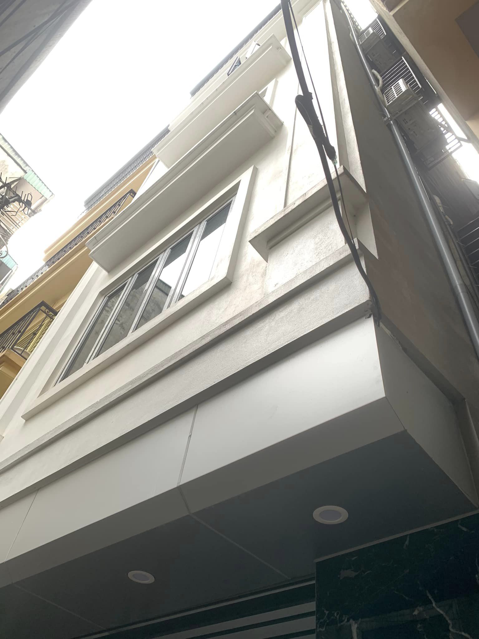 Bán nhà Đình Thôn, Mỹ Đình 40m2, 5 tầng Lô góc tặng Full nội thất chỉ hơn 4 tỷ.