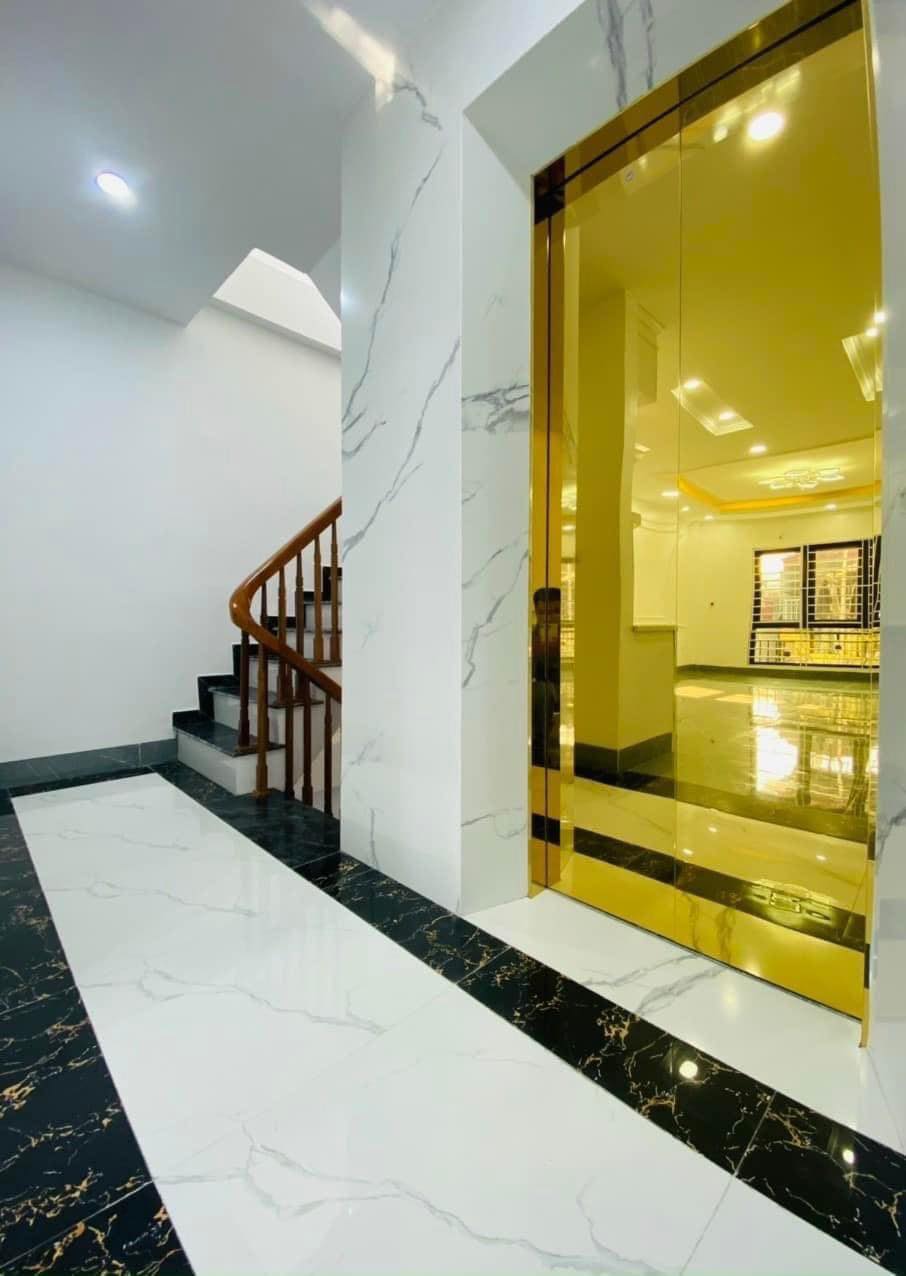 BÁN NHÀ MẶT PHỐ NGUYỄN CÔNG TRỨ, QUẬN HAI BÀ TRƯNG HÀ NỘI, DIỆN TÍCH 200M, MẶT TIỀN 7M , 5 TẦNG, GIÁ CHỈ 70 TỶ
