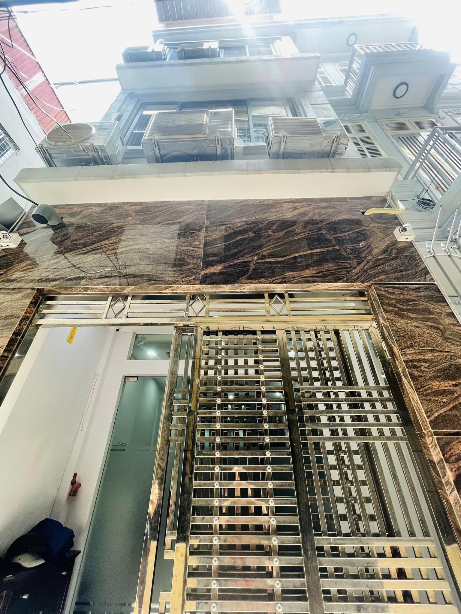 Cần bán nhà riêng đường Trần Quốc Vượng, phường Dịch Vọng Hậu, Cầu Giấy 40m2 4 tầng, mặt 3.8m nhà mới ở ngay giá 5 tỷ có thương lượng.