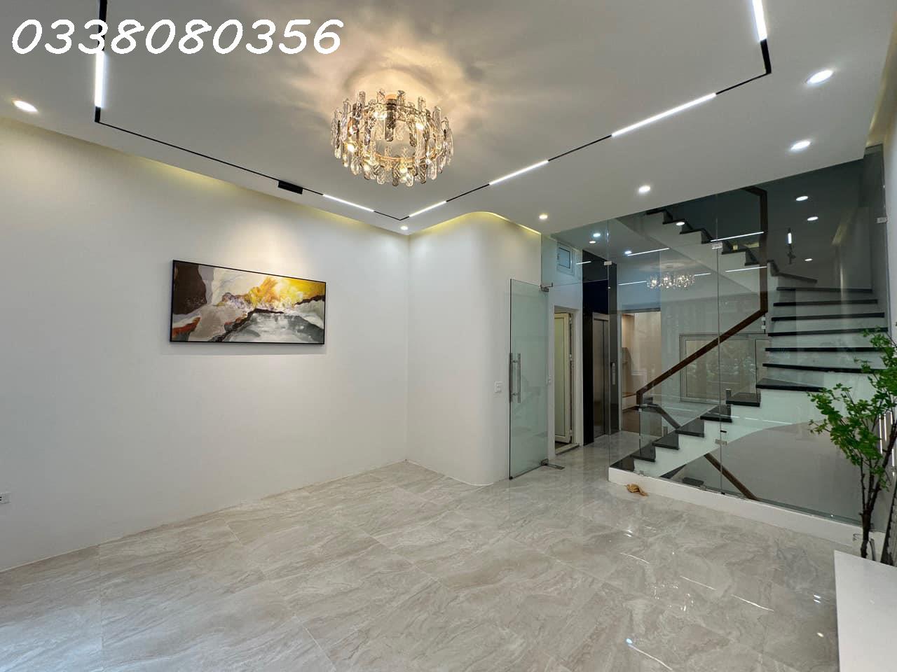 Bán nhà phố Thái Hà, lô góc, vỉa hè, ô tô tránh, DTSD 54.5m2 x 5 tầng, MT4,5m. 19 tỷ..