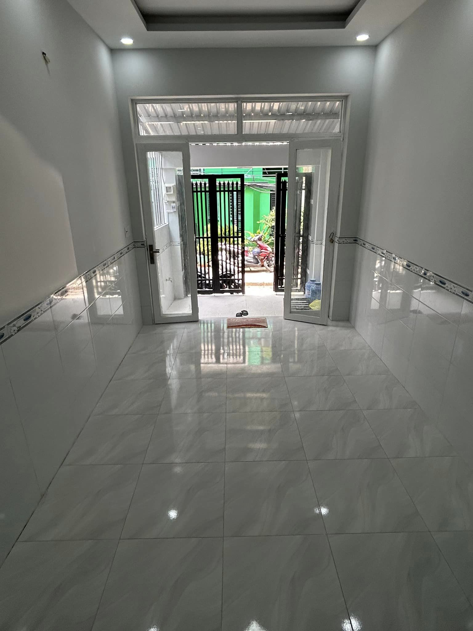 NHÀ MỚI Ở NGAY 47M2 XE TẢI ĐẾN NHÀ 3 TẦNG.