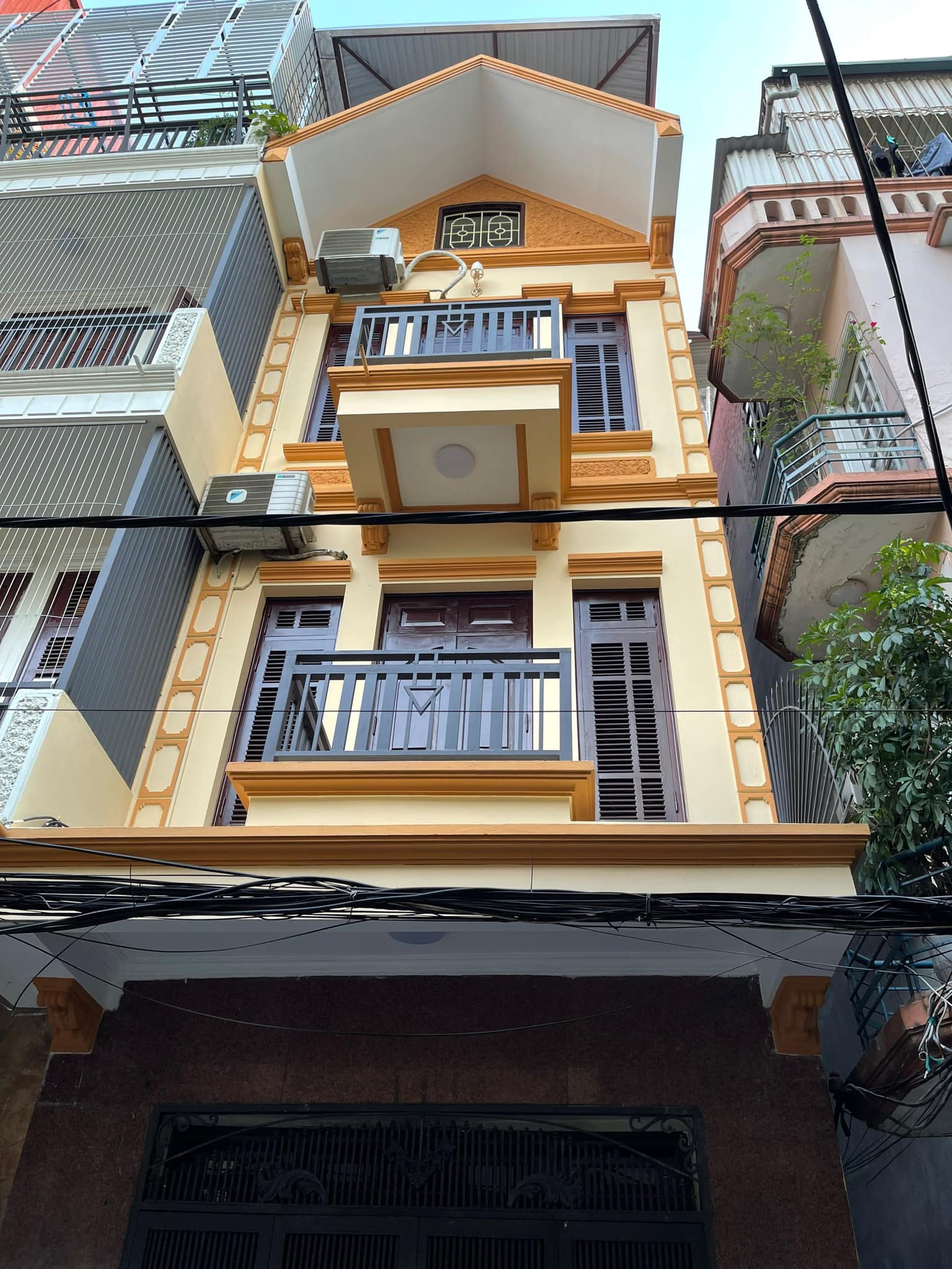 Bán nhà Ngõ 4, Đường Bà Triệu, Hà Đông, 46m2 x 4 tầng, Mới đẹp, Ô tô đi tránh,Giá 6 tỷ