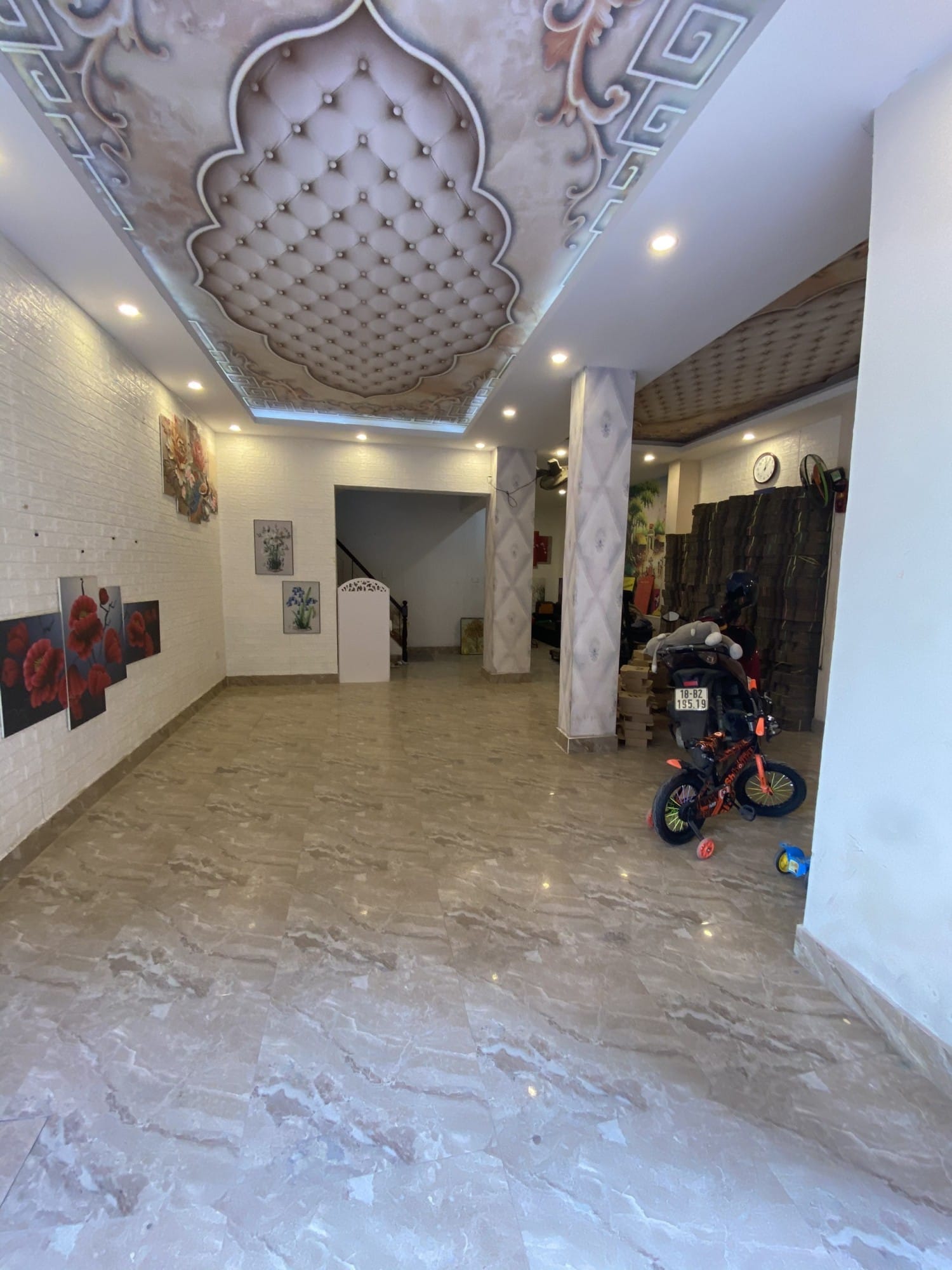 BÁN GẤP ! NHÀ 4 TẦNG HOÀNG ĐẠO THÁNH, Ô TÔ, KINH DOANH, DT 75M GIÁ NHỈNH 12 TỶ.