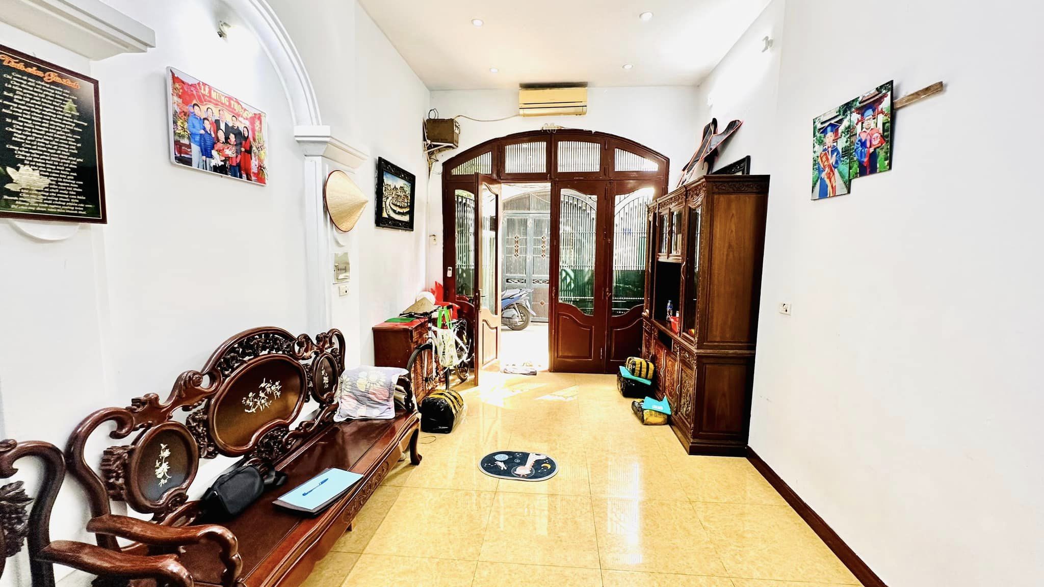 Bán nhà Vĩnh Hưng, Hoàng Mai, phân lô ô tô tránh, ngõ thông tứ tung 42 m2, 6 tỷ 450.