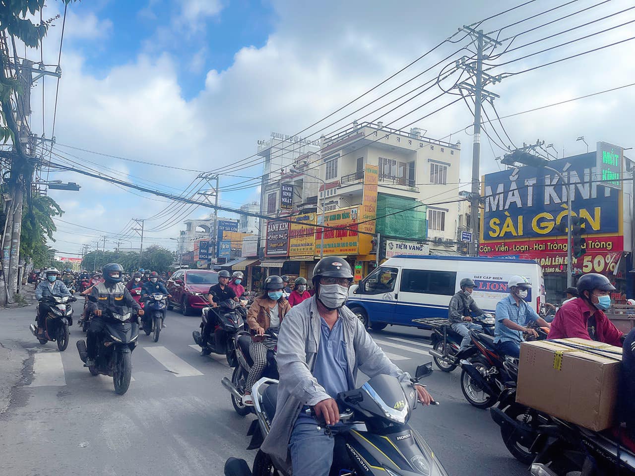 MẶT TIỀN ẤP ĐÔNG 4, HÓC MÔN, GẦN 250M2, GIÁ NHỎ XÍU.