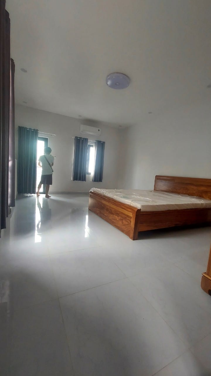 Bán nhà Lê Văn Sỹ, Q. Phú Nhuận, 4x13.8m, 4 tầng, 160m2 sàn, giá 8 tỉ nhỉnh.