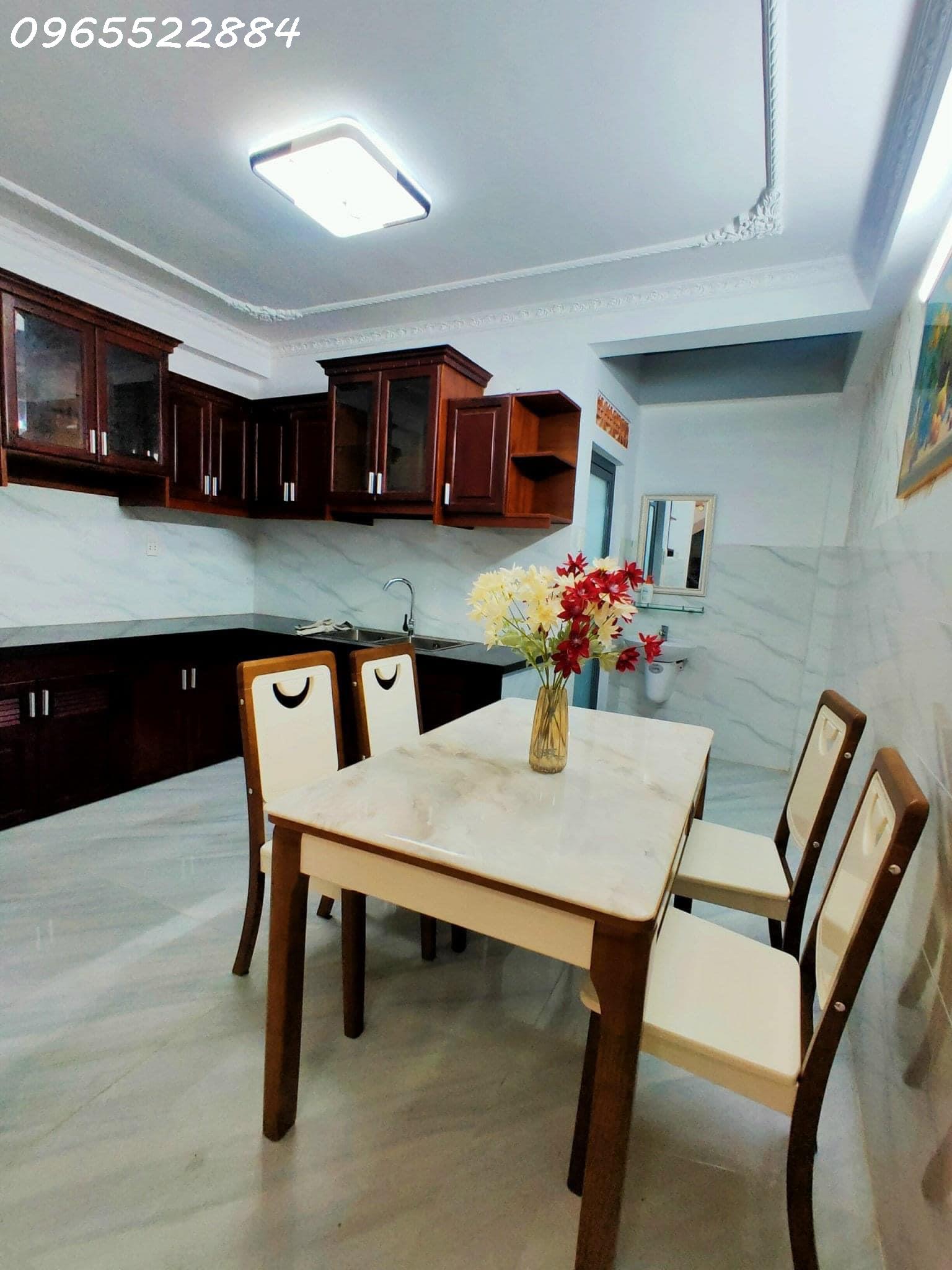 NHÀ HXH,P. TÂN THỚI NHẤT,5X20M, 3 TẦNG, SỔ VUÔNG VỨC.