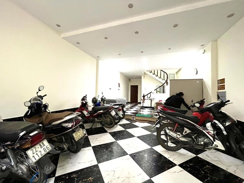 Bán Nhà Mặt Phố Hàng Buồm 150M2 MT 4.5M 68Tỷ