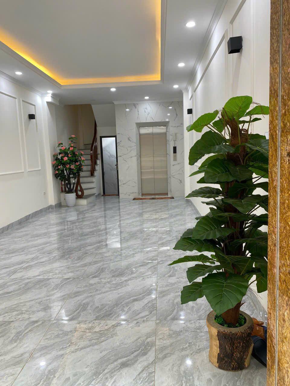 Bán nhà 5 tầng mới lô góc , ngõ thông KD tốt gần phố Giáp Nhất - Thanh Xuân.