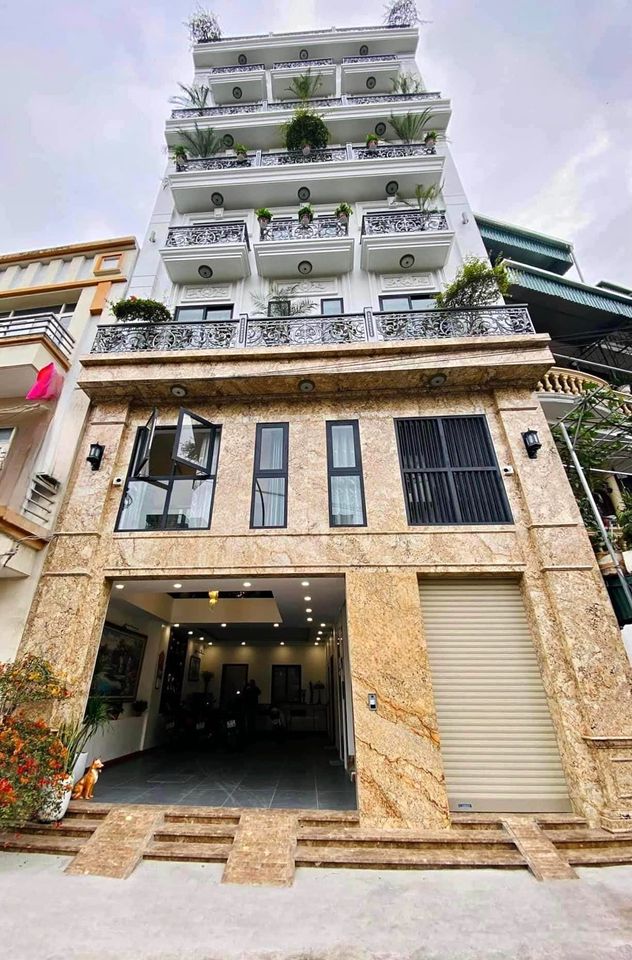 Mặt phố Bạch Mai, 280m,3T,Mt 9m, giá 75 tỷ.