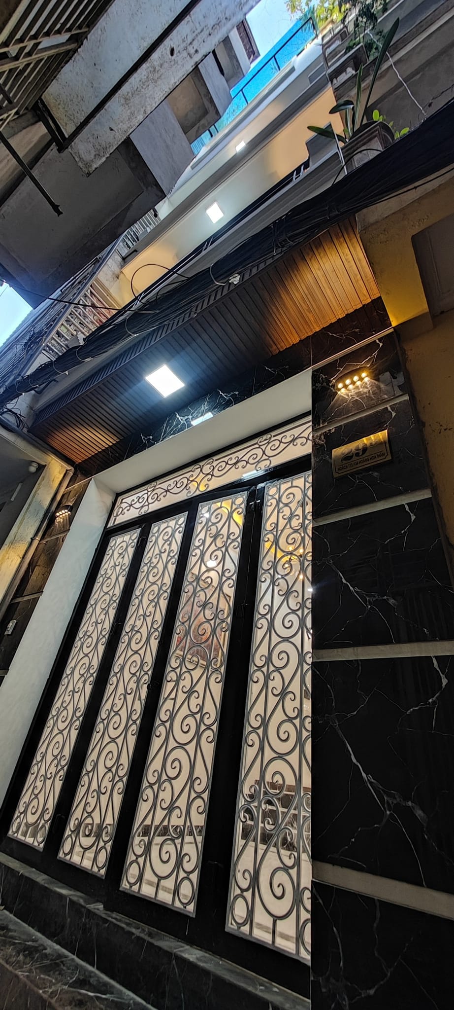 BÁN NHÀ HOÀNG HOA THÁM QUẬN BA ĐÌNH 5.2 TỶ 46m 4T MT 3.5m NGÕ THÔNG RỘNG CÁCH Ô TÔ 50m