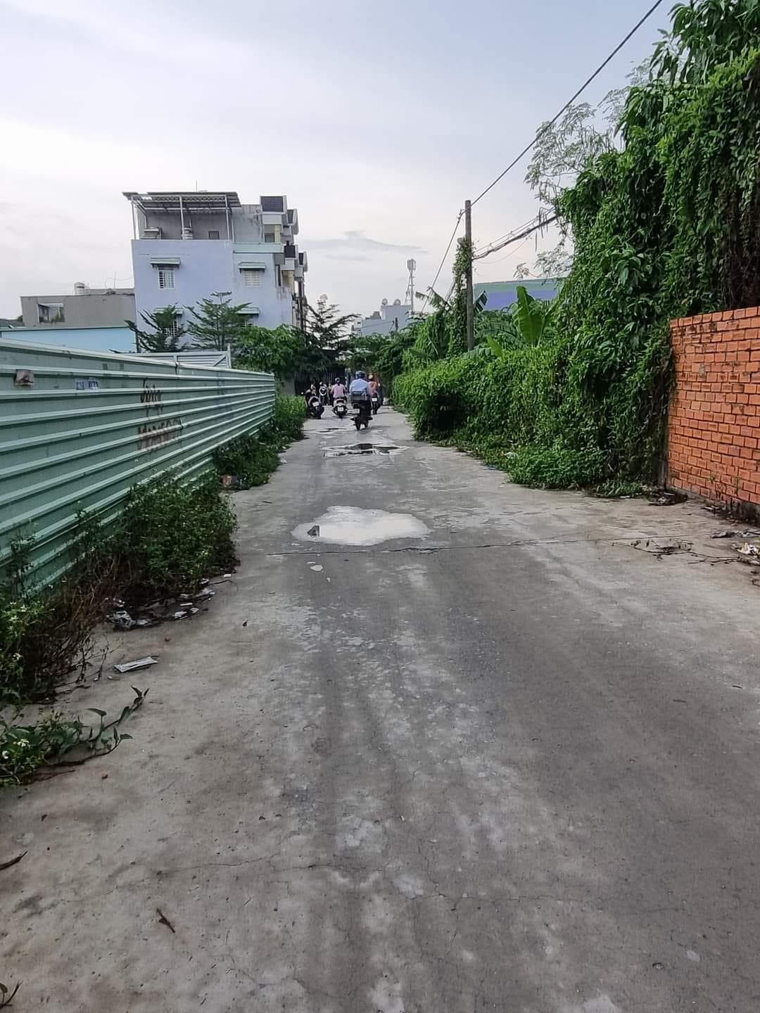 Bán Đất Đẹp 2 Mặt Tiền 1.045m2 26 Tỷ Gần Chung Cư Thạnh Lộc Quận 12.