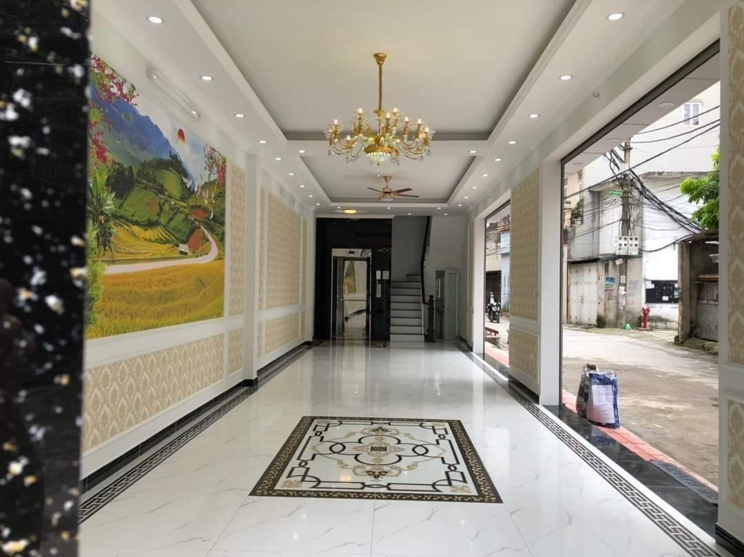 Bán nhà thang máy, lô góc, ngõ ô tô tránh, kinh doanh Ngô Gia Tự, Long Biên, 80M, 11 tỷ.