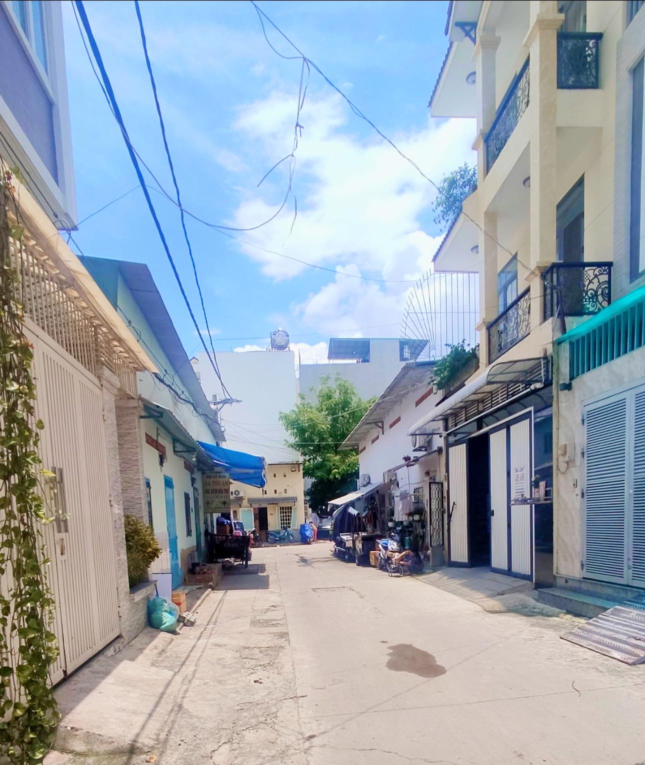 BIỆT THỰ TÂN PHÚ - XE HƠI NGỦ TRONG NHÀ - 4 TẦNG - 82M2 - BỜ BAO TÂN THẮNG - NGANG LỚN HƠN 5M - GIÁ HƠN 10 TỶ.