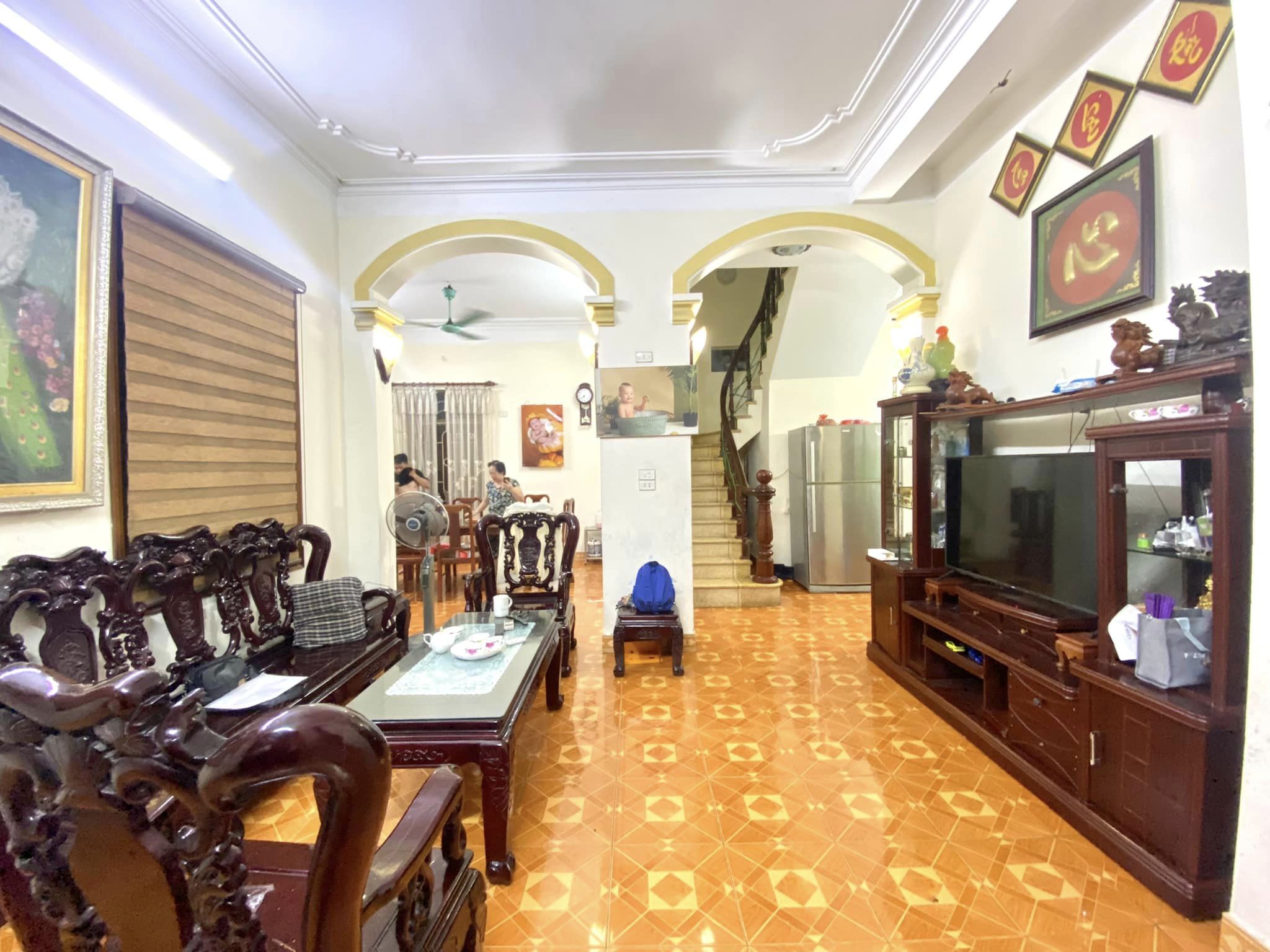 Bán nhà phố Tây Sơn, 2 thoáng, ngõ rộng, nhà dân xây, 55m, 5PN, chỉ 6.2 tỷ.