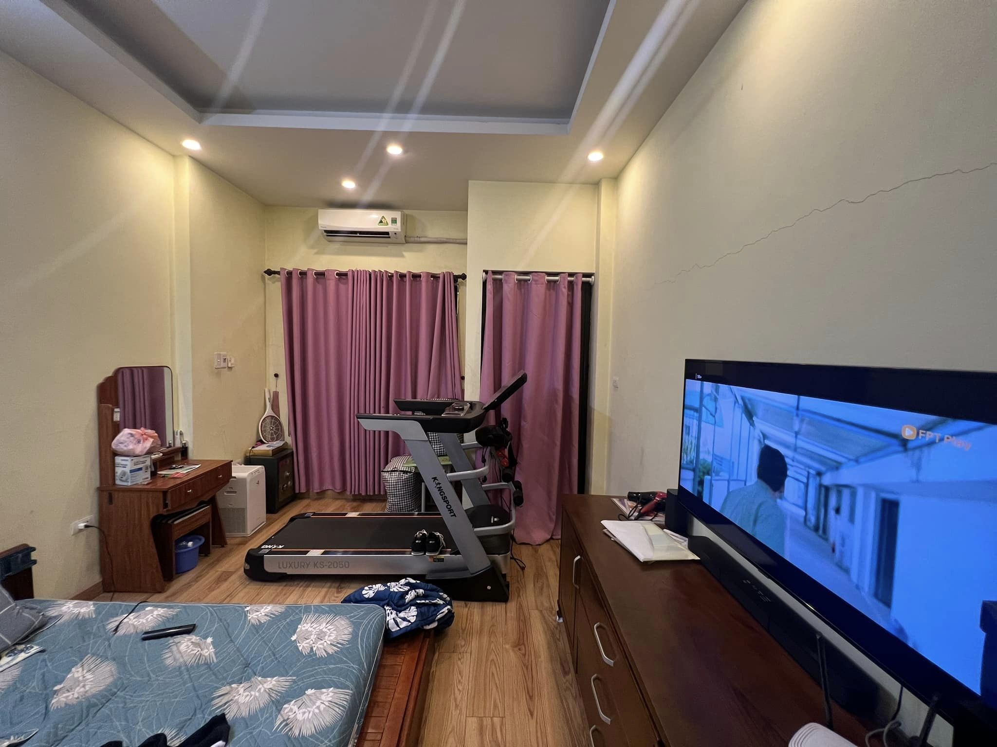 52m2