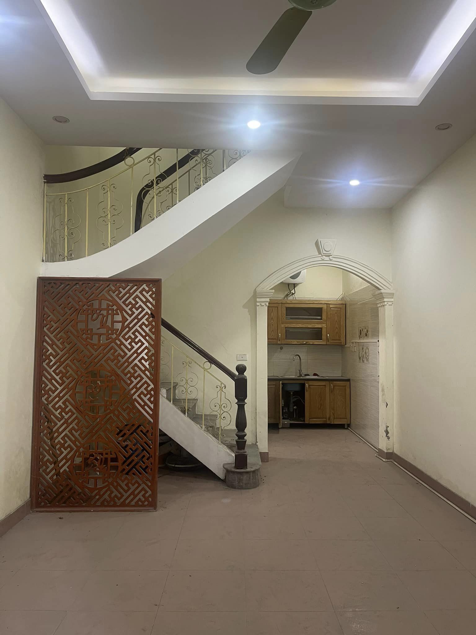 BÁN NHÀ 45M x 4 TẦNG NGÕ THÔNG , ÔTÔ, KINH DOANH , ĐẦU TƯ, BÁN NHÀ GIÁ ĐẤT.