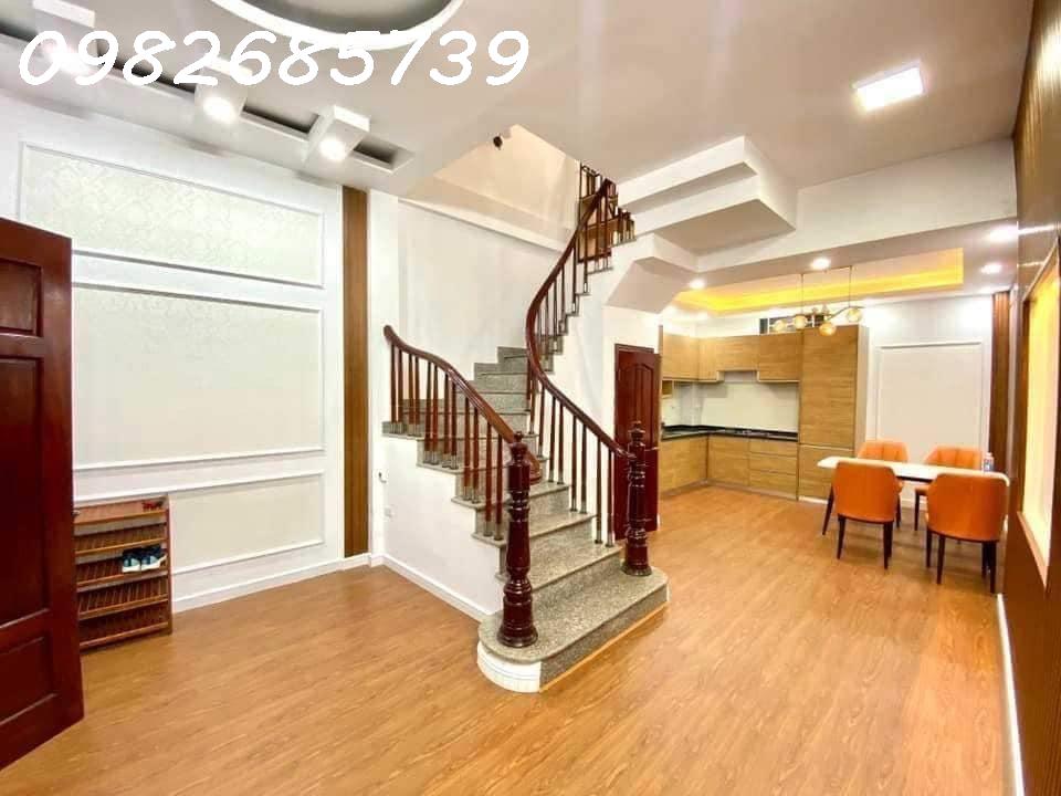 Chính chủ bán nhà Mỗ Lao 35m 5 tầng 3,7 tỷ.