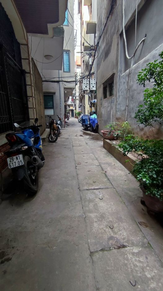 Bán Nhà Ngọc Hà 80M2 MT 4.5M -Mặt Ngõ Gần Phố 7.9 Tỷ- 3 Tầng.