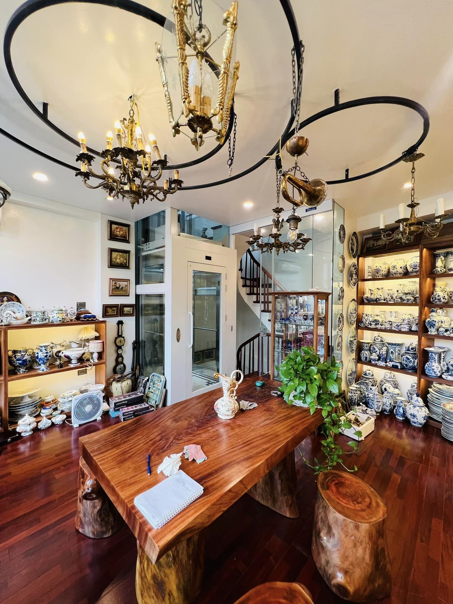 BÁN NHÀ MẶT PHỐ MINH KHAI 38M2 5 TẦNG THANG MÁY – LÔ GÓC – MT 5M- KINH DOANH – GIÁ 18 TỶ.