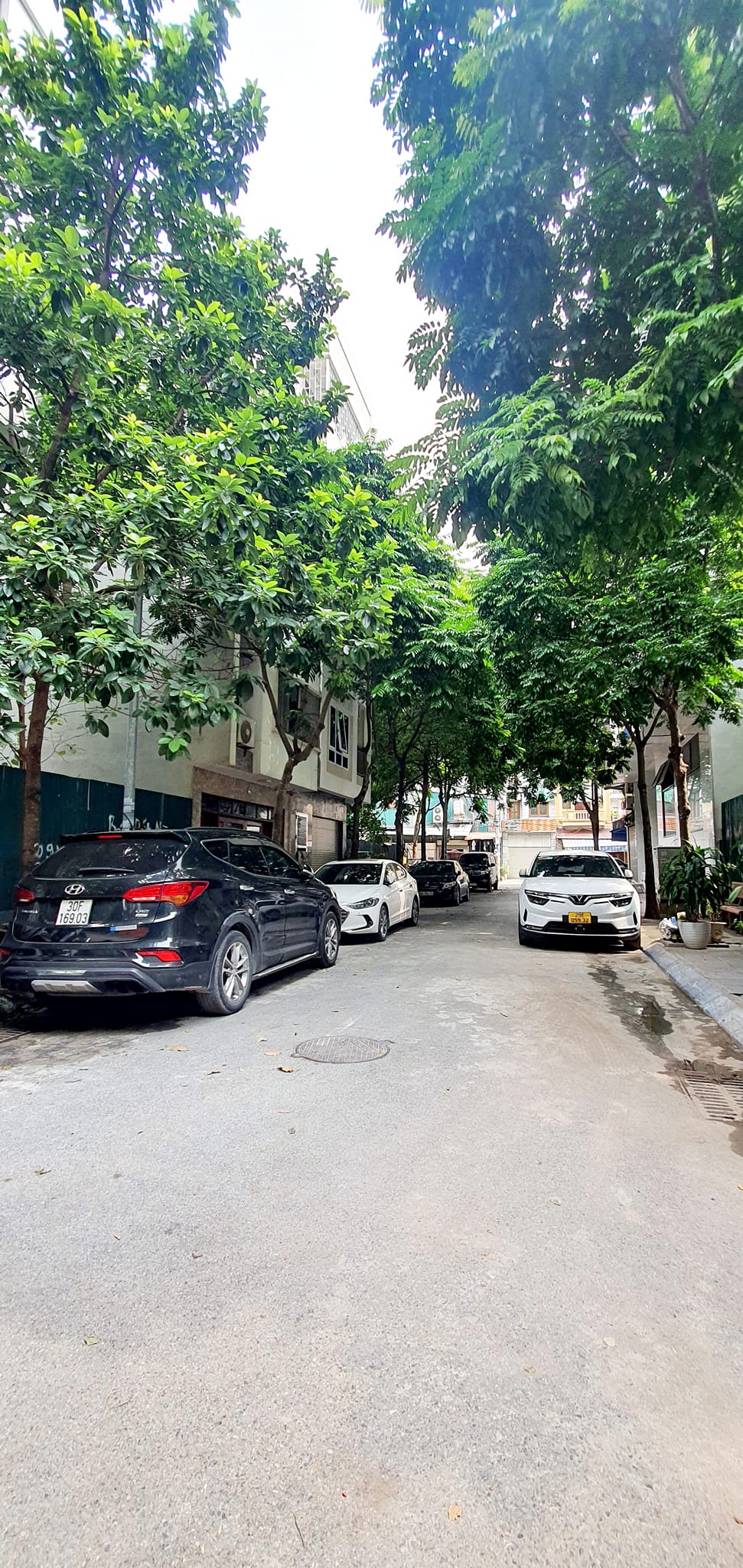 Siêu Phẩm Phân Lô - Ô Tô Tránh - Đại Linh - Từ Liêm 40m2, 5 Tầng,MT 3.5, Giá 4.1 tỷ.