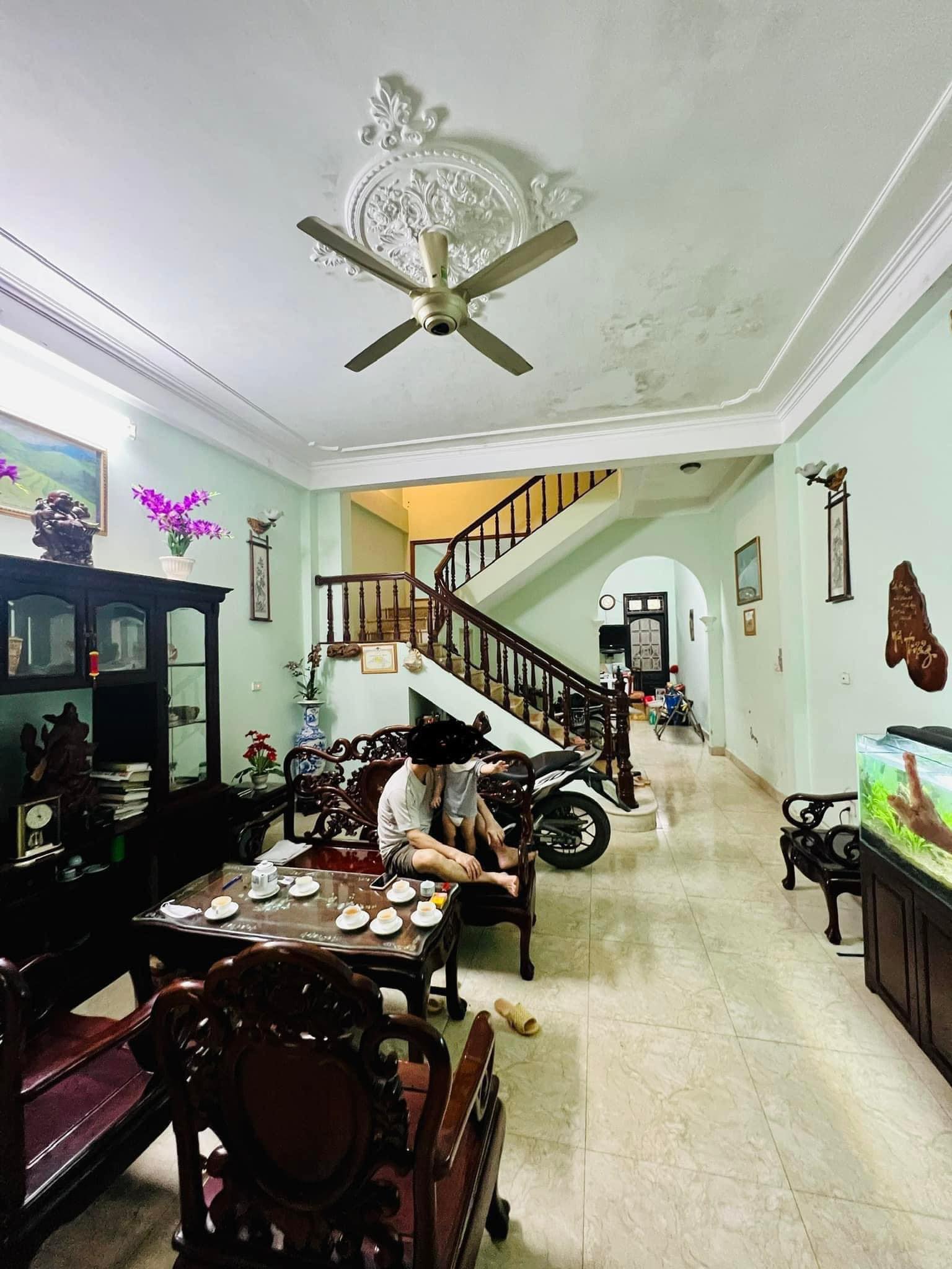 BÁN NHÀ LÊ HỒNG PHONG, BA ĐÌNH, NGÕ 3M, 82M2 4T MT4.5M, GIÁ 7.9 TỶ