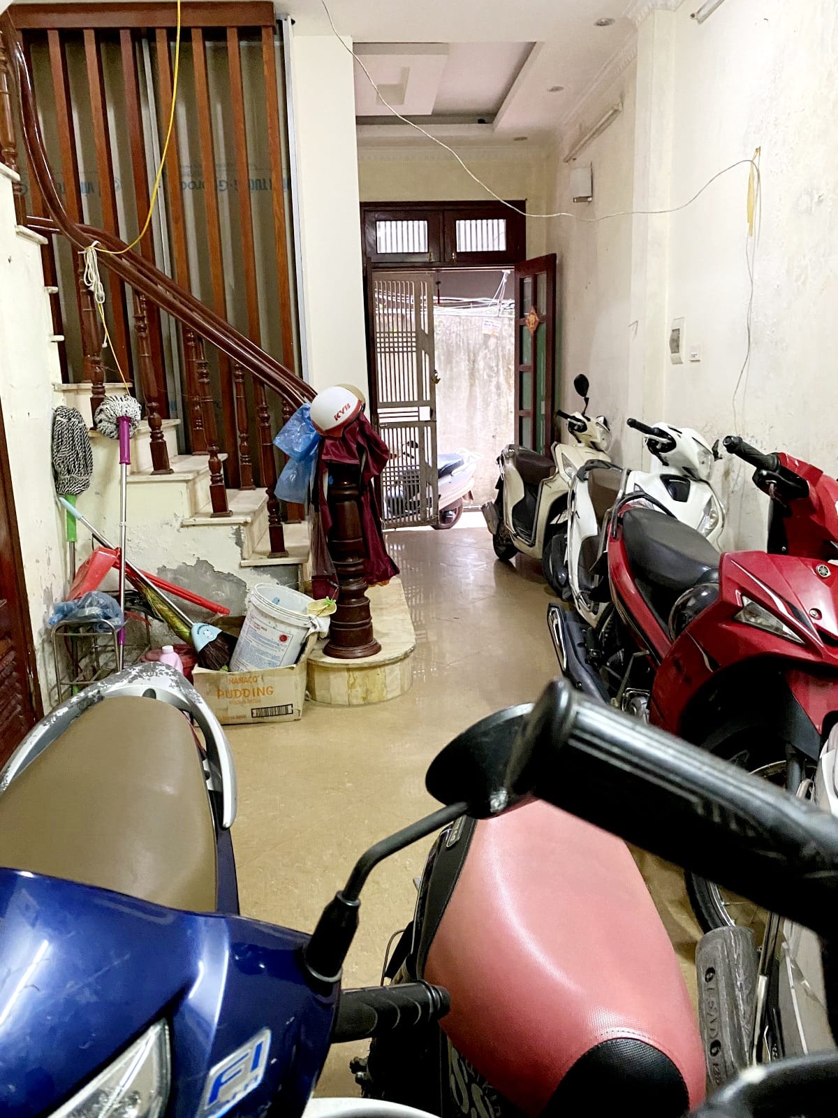 BÁN NHÀ 5 TẦNG x 41M - DOANH THU 25TR/THÁNG - KCBT CHẮC CHẮN - NGÕ THÔNG THOÁNG.