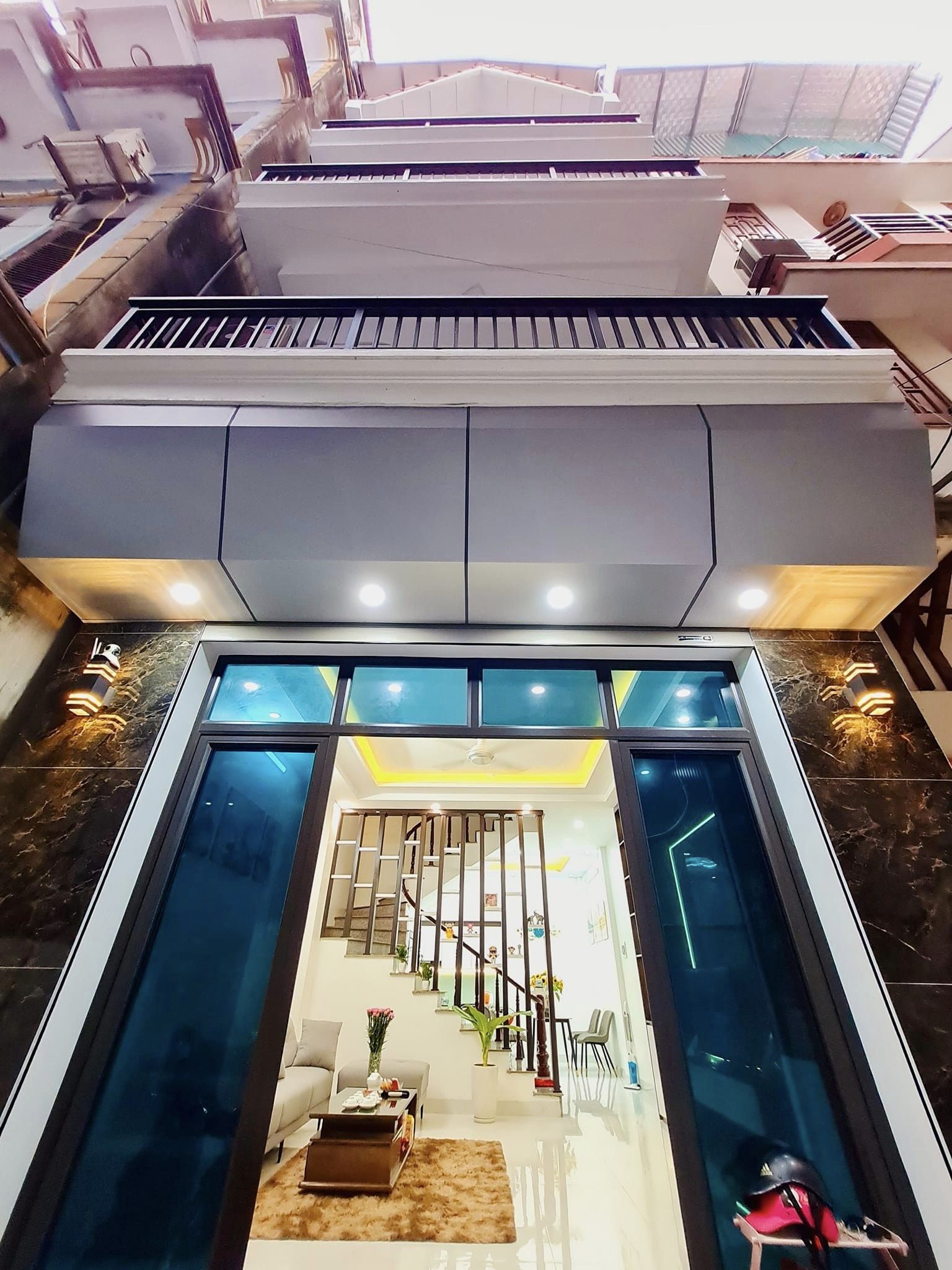 BÁN NHÀ ĐẶNG VĂN NGỮ, ĐỐNG ĐA, Ô TÔ ĐỖ, 45M2 4T MT3.7M, GIÁ 5.25 TỶ.